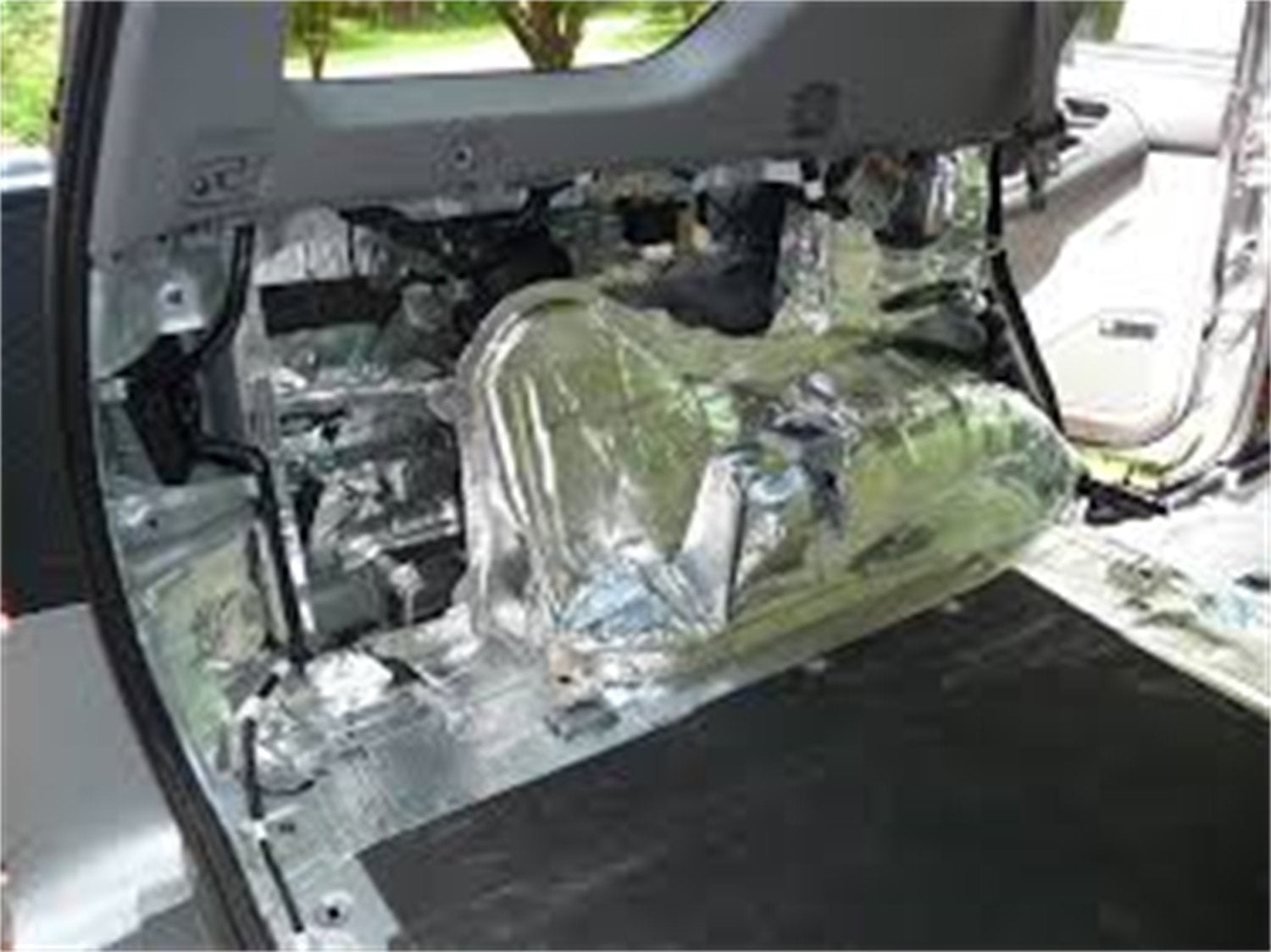HushMat Sound and Thermal Insulation Kit 62850 (All Suburban)
