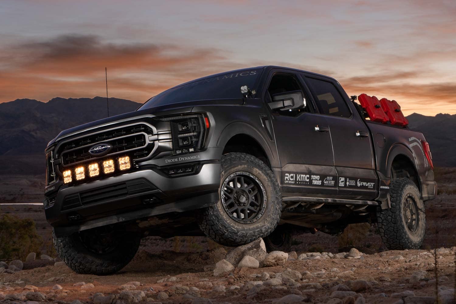 Diode Dynamics Grille SS5 Lightbar Kit compatible Ford F-150 2021-2023, White Combo Pro