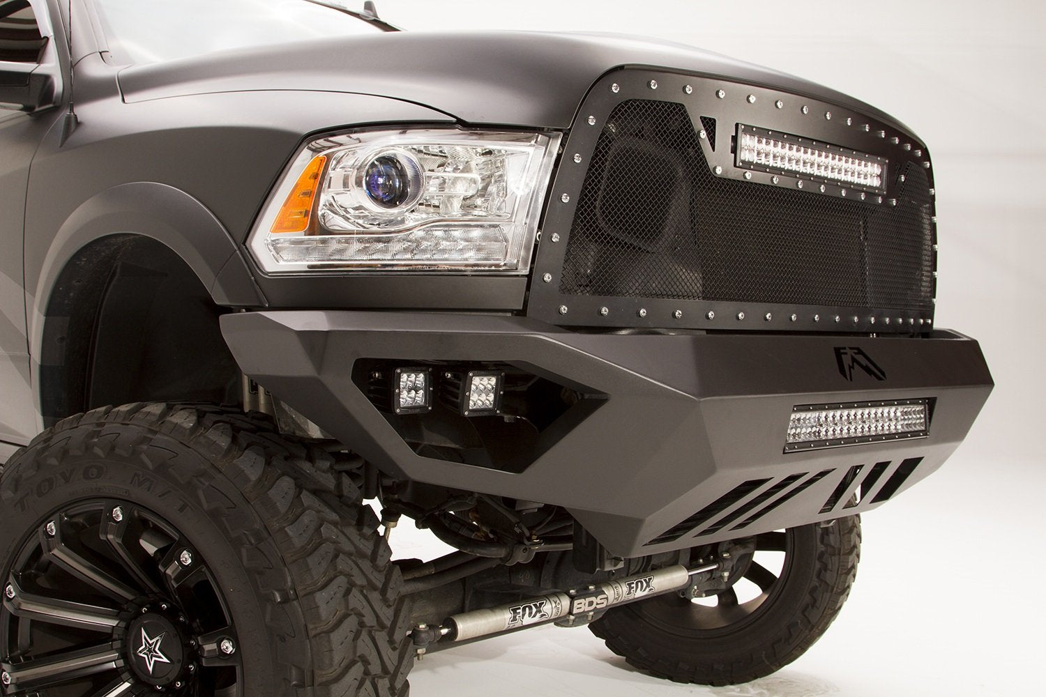 DR10V29511 Fab Fours Bumper