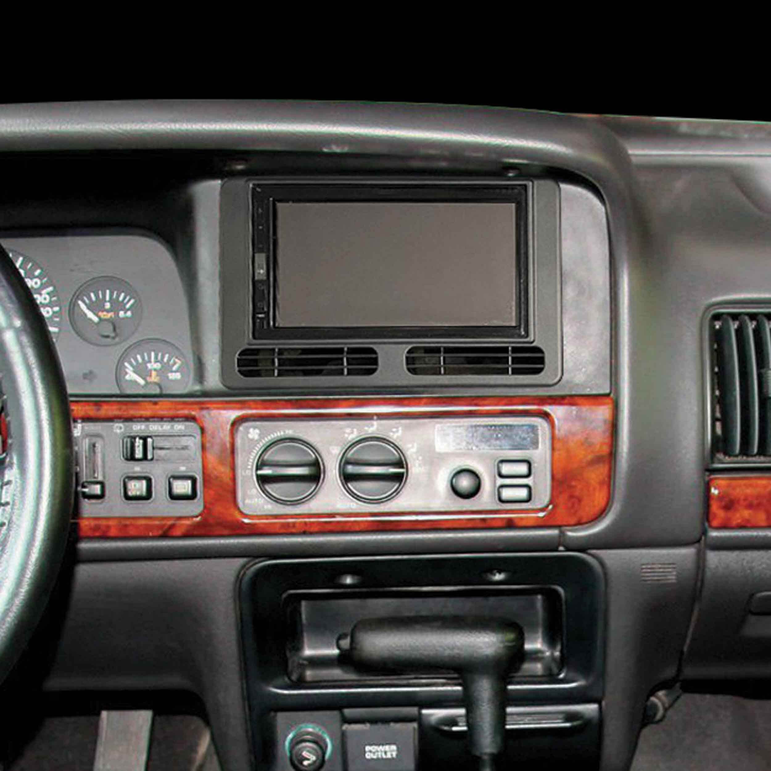 Jeep Grand Cherokee 1996-1998 DDIN radio Provision Metra 107-CH5 for