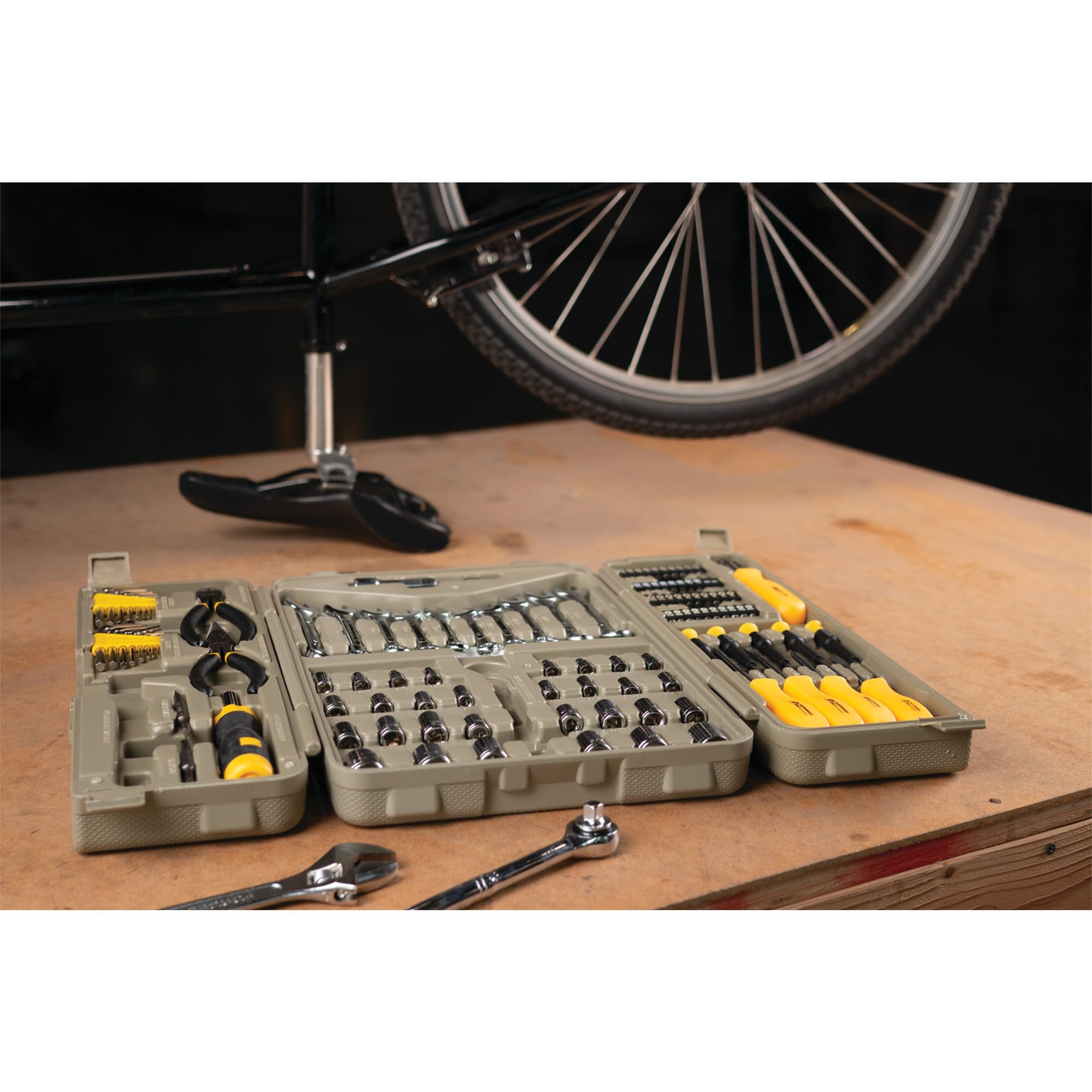 W1801 Performance Tool 123pc Mechanic's Tool Set, Hand Tools - Tool Sets, Beige