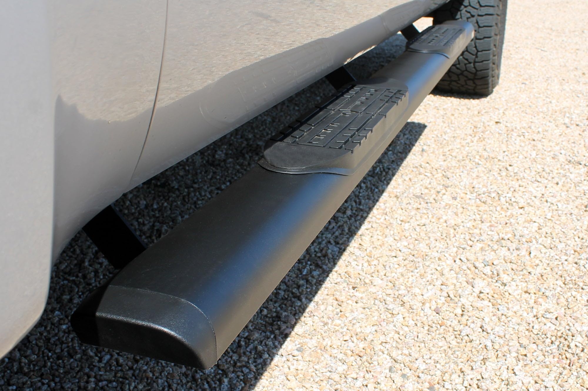 Running Boards Raptor Series Steps 5in Oval Style Black Aluminum Compatible with 99-16 F-250/F-350 Super Duty Crew Cab