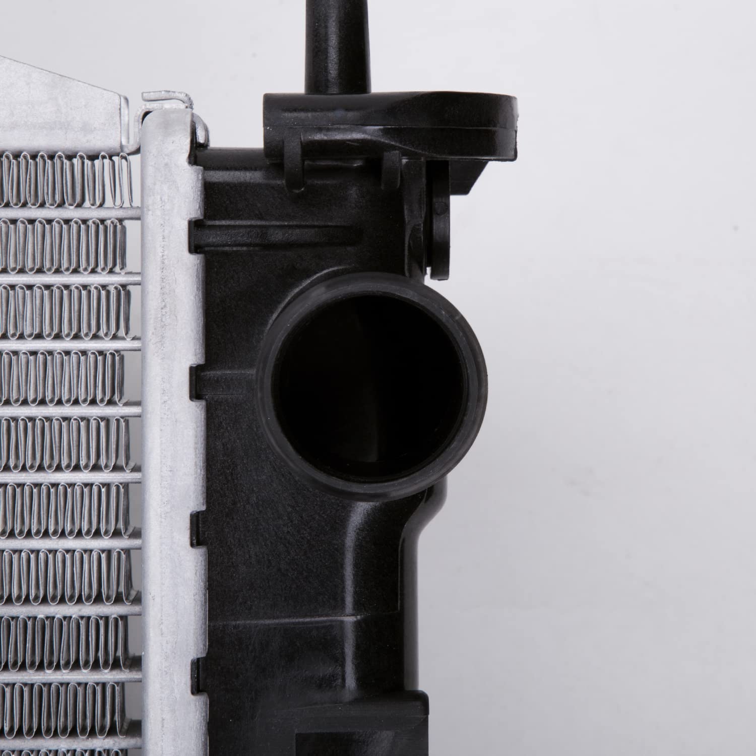 NISSAN TYC 2259 Mercury/Compatible with 1-Row Plastic Aluminum Replacement Radiator