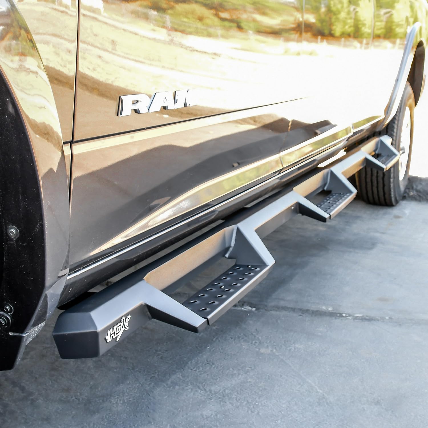 Westin HDX 56-534345 Drop Wheel to Wheel Nerf Bars fits 2019-2025 Ram 2500 3500 Crew Cab 8' Bed (Exc Dually) Textured Black Pair