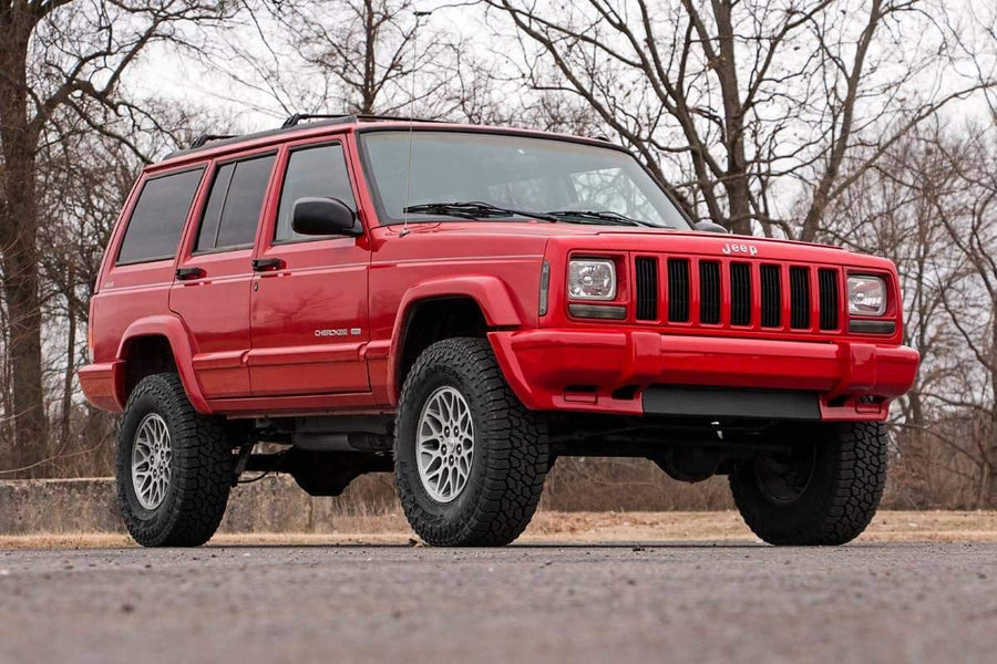 3" Rough Country Lift Kit w/V2 Shocks for 1984-2001 Jeep Cherokee XJ - 630X70