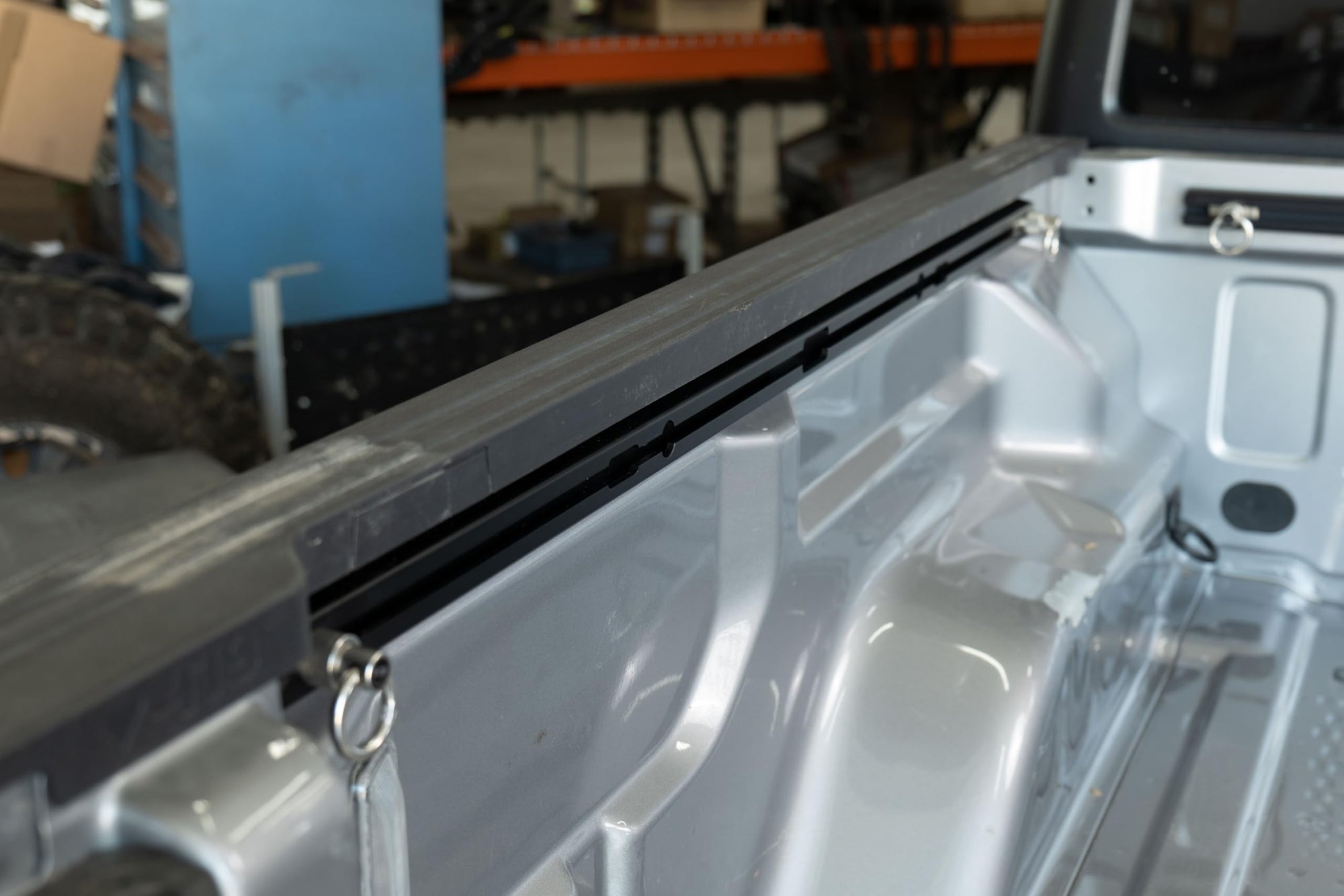 Hi-Lift Cargo Management System TrailTrak for Jeep Gladiator TT-2000