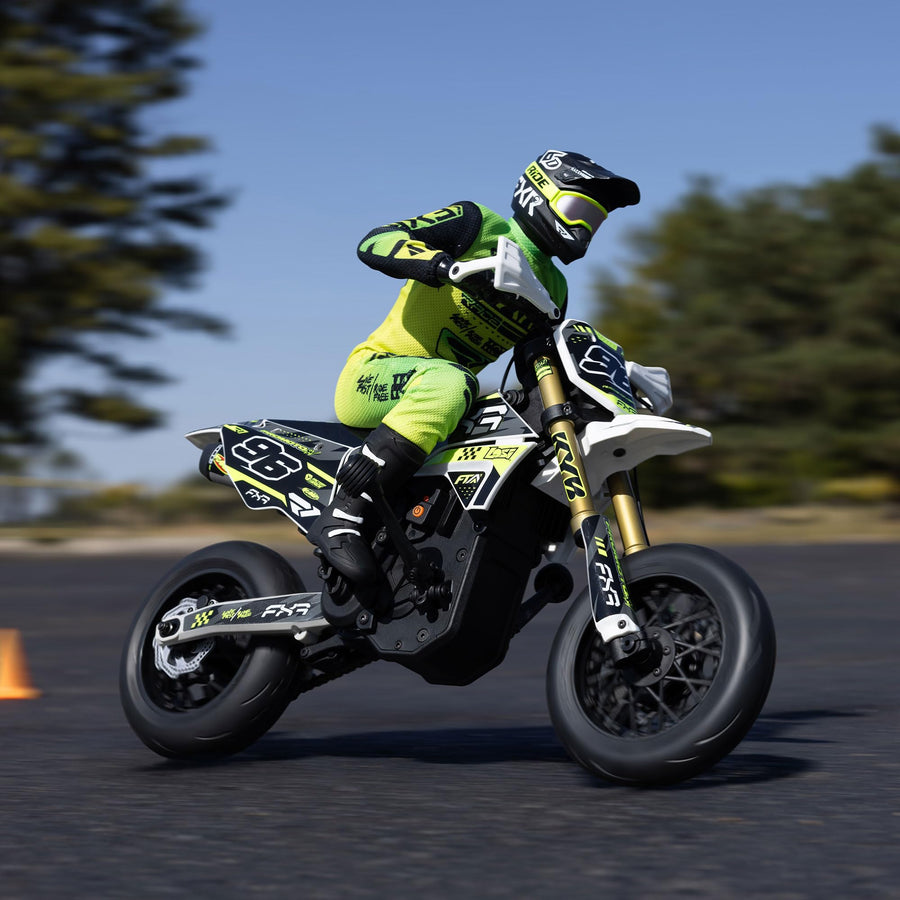 Losi 1/4 Promoto-SM Super Moto Motorcycle FXR White RTR with Battery and Charger LOS-2310