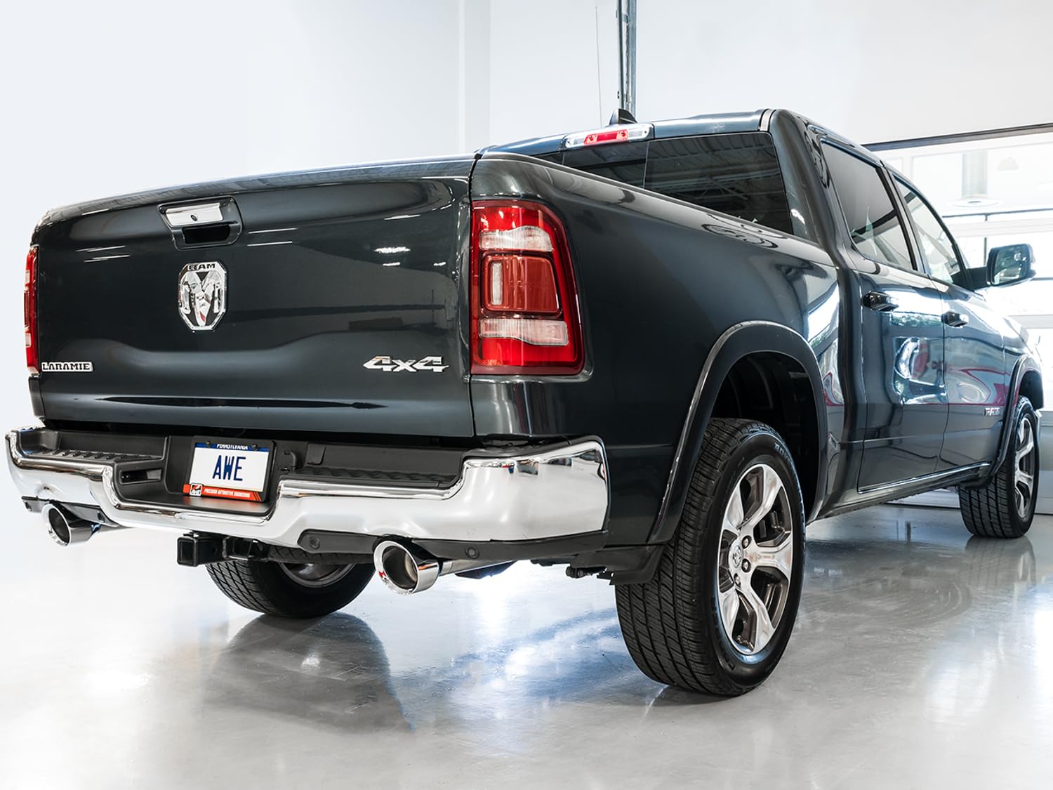 19-21 RAM 1500 5.7L AWE Tuning (w/Cutouts) 0FG Dual Rear Exit Cat-Back Exhaust - Chrome Silver Tips - 3015-32005