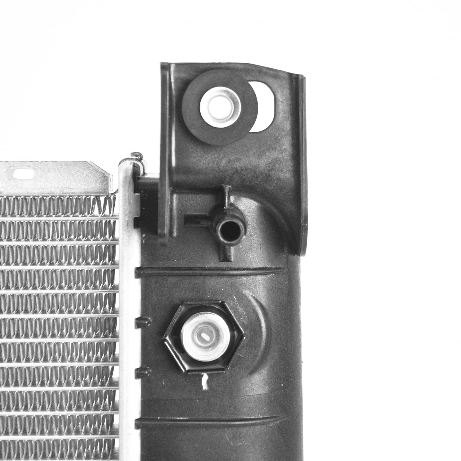 Radiator TYC 2370 Compatible with 1999-2007 Chevrolet Silverado