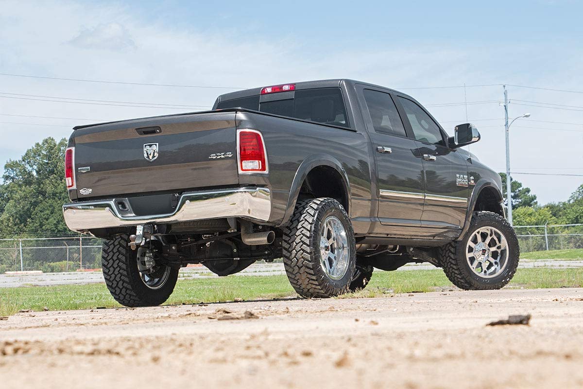 2.5" Rough Country Lift Kit w/M1 Shocks for 2014-2018 Ram 2500 4WD | Gas - 31840