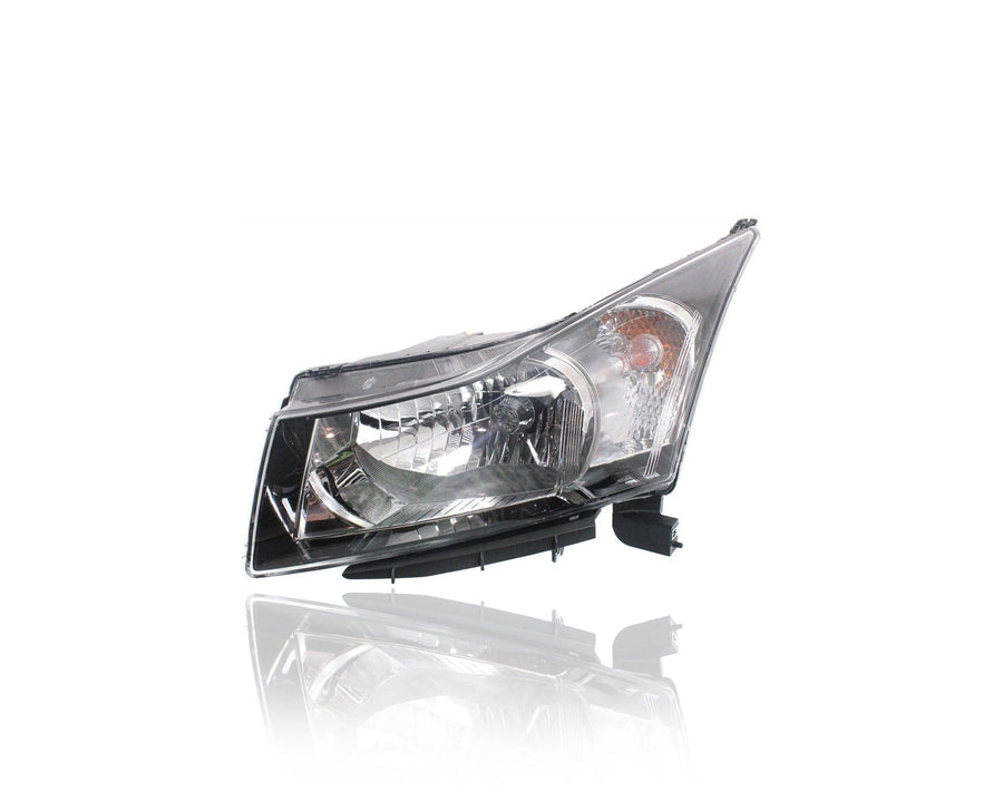 GM584-B111L Eagle Eyes Headlight