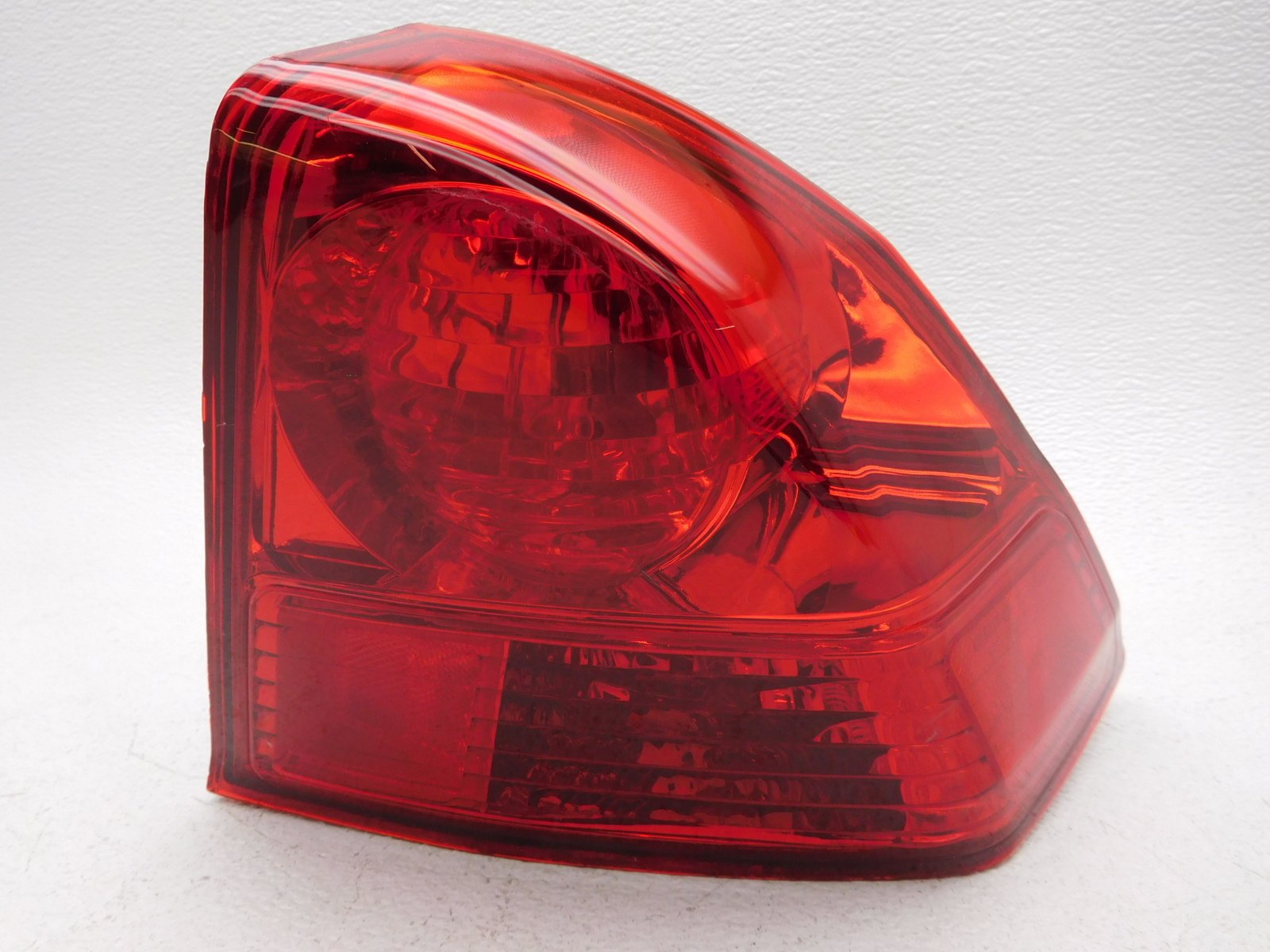 Passenger Side DEPO 317-1954R-AS Replacement Tail Light Assembly
