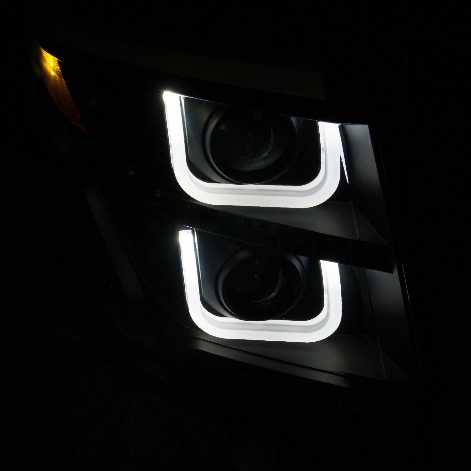 Headlight Assembly AnzoUSA 111340