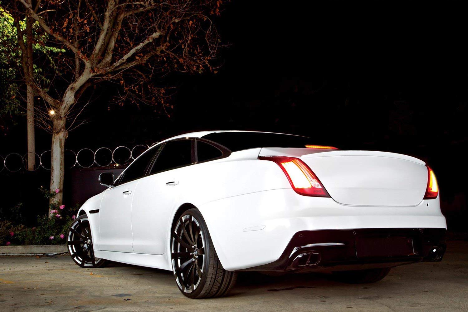Nitto High Performance INVO Tire - 325/30R19 105ZR