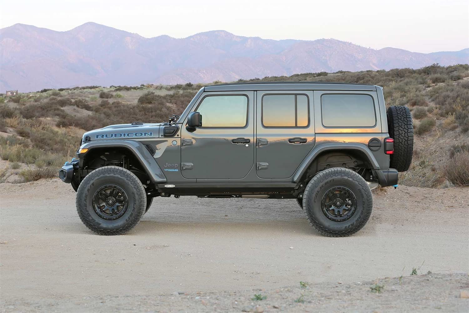 2021 Jeep JL 4XE Fabtech 4 Dr 3in Sport System w/Stealth (K4200M)