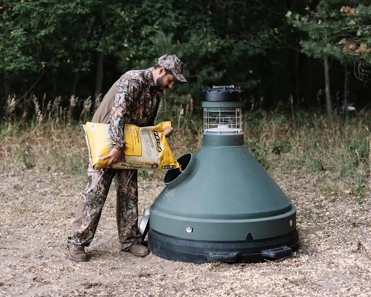 Game Feeder Capsule Feeder with 500LB Capacity, 360-Degree Broadcast Hunting Game Feeder
