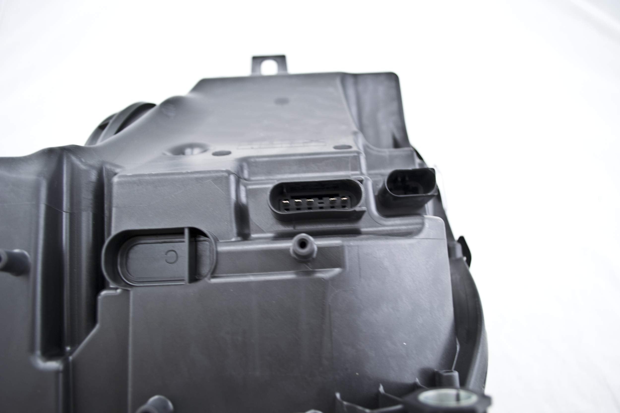 Passenger Side HELLA 263037061 Headlight Assembly, Mercedes-Benz R-Class (W251, V251), Multi