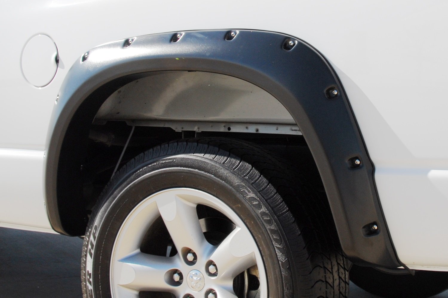 Lund Elite Series RX110SB Black Standard Rivet Style Rear Fender Flare - 2 Piece