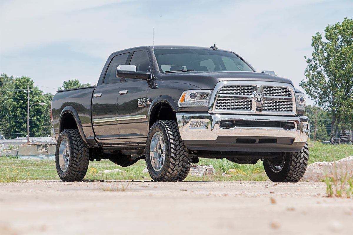 2.5" Lift Kit Rough Country for Ram 2500 4WD (2014-2024) - Coil Spring Spacers