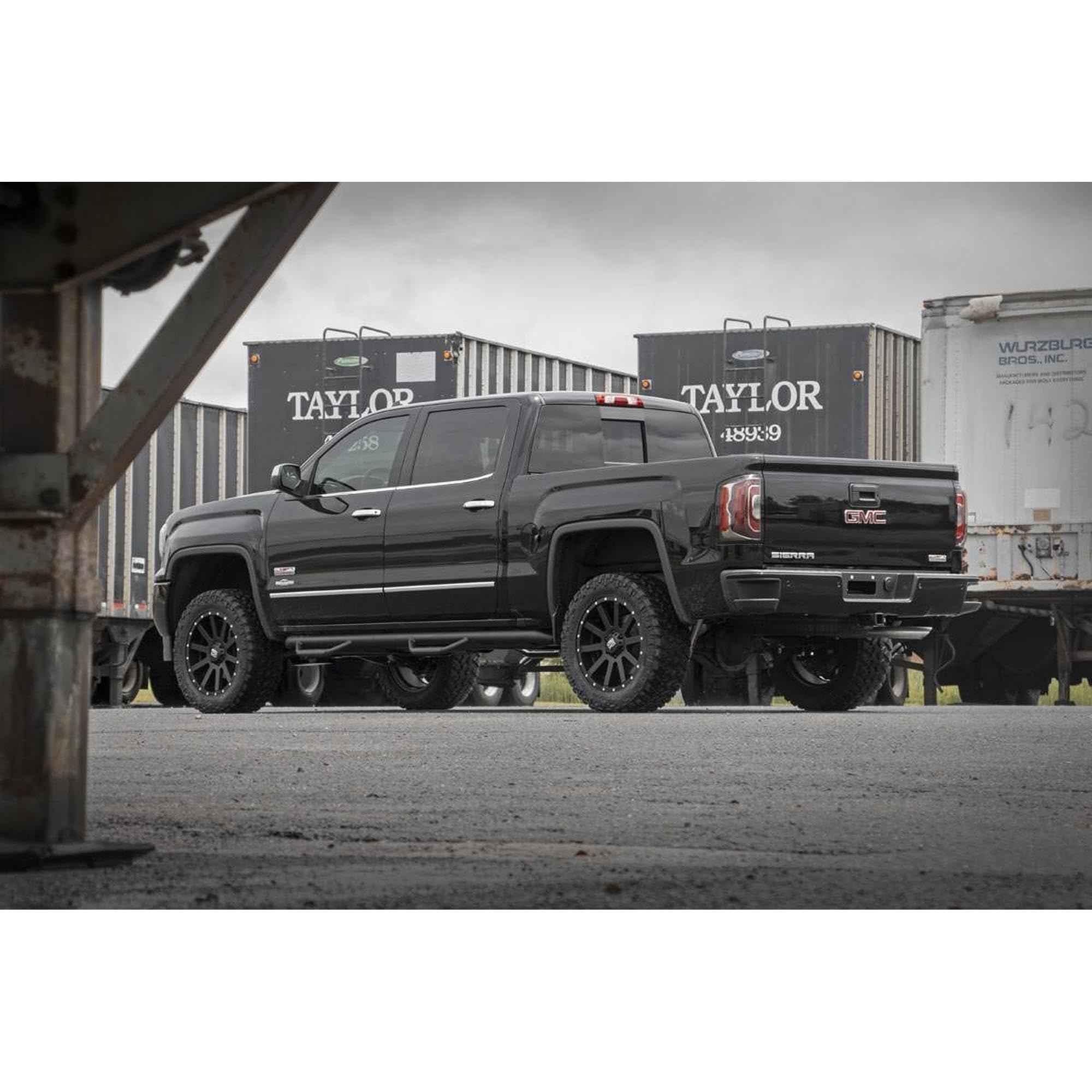 Rough Country 3.5" Lift Kit with Vertex Coilovers/V2 Rear Shocks for GMC Sierra & Chevy Silverado 1500 (2007-2016) - Red Control Arms