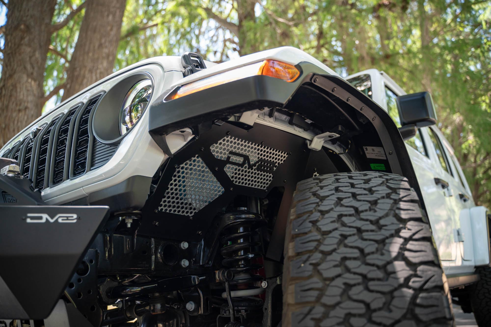 Front Inner Fenders DV8 for 2018-2025 Jeep Wrangler JL & 2020-2025 Gladiator JT | Protects Exposed Engine Compartment | Mesh Panels for Improved Airflow | Durable Lightweight Aluminum | Fully Bolt-On