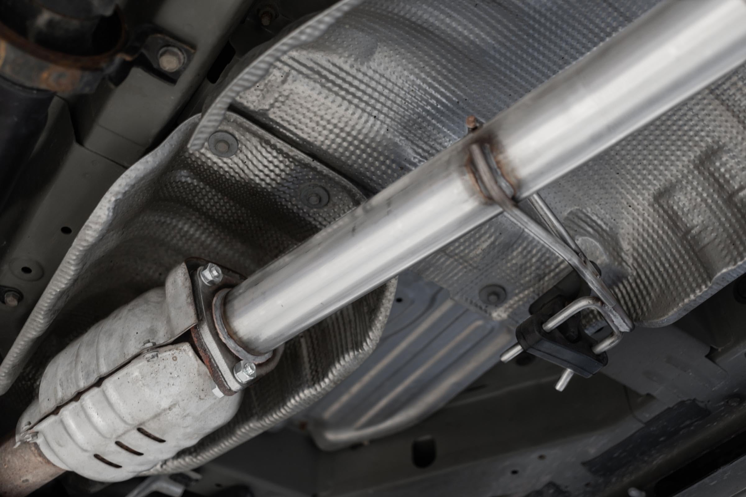 17-20 Honda Ridgeline MBRP 3.6L Aluminized Steel 2.5in. Cat-Back Exhaust - Single Side