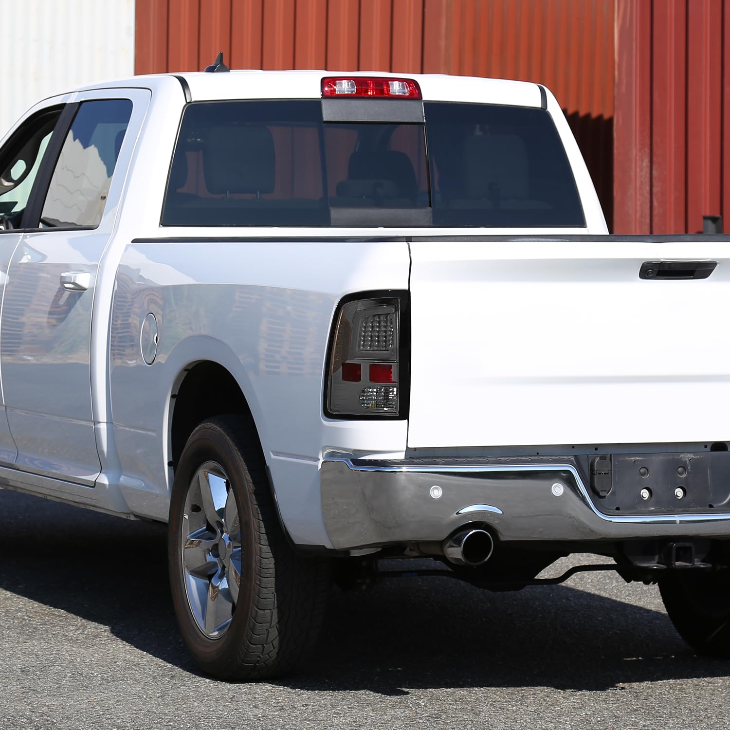 Smoke LED Tail Lights SPEC-D TUNING w/White LED Light Bar Compatible with 2009-2018 Dodge Ram 1500, 2010-2018 Dodge Ram 2500/3500, Left + Right Pair Assembly