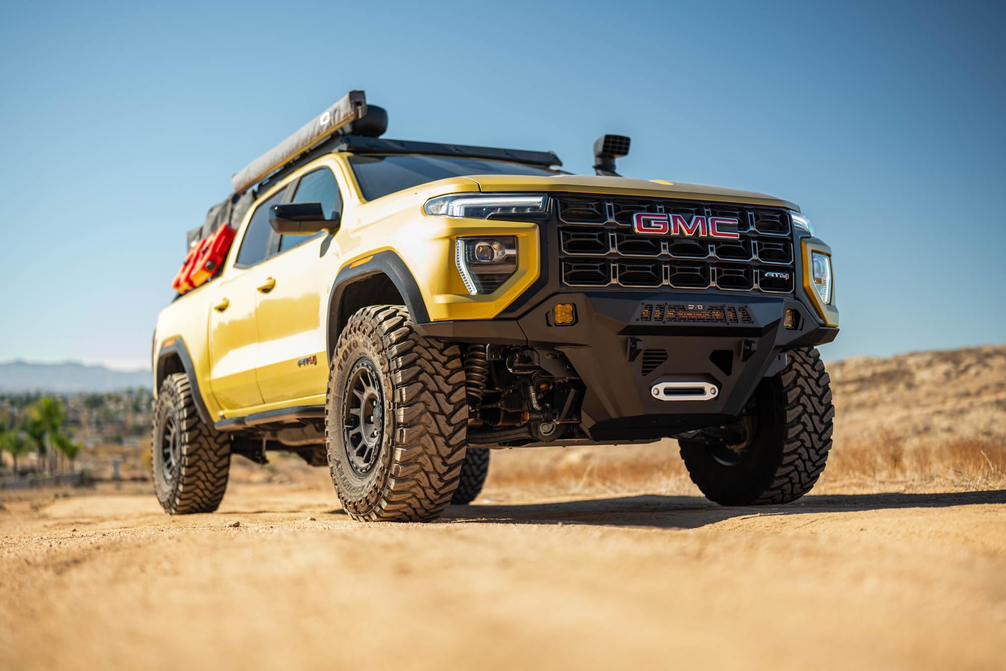 DV8 Offroad Side Steps OE Plus for 2023-2025 Chevy Colorado & GMC Canyon | Anti-Slip Design | Mounts to Body/Pinch Weld | Provides Protection from Light Trail Debris | Retains OEM Ground Clearance