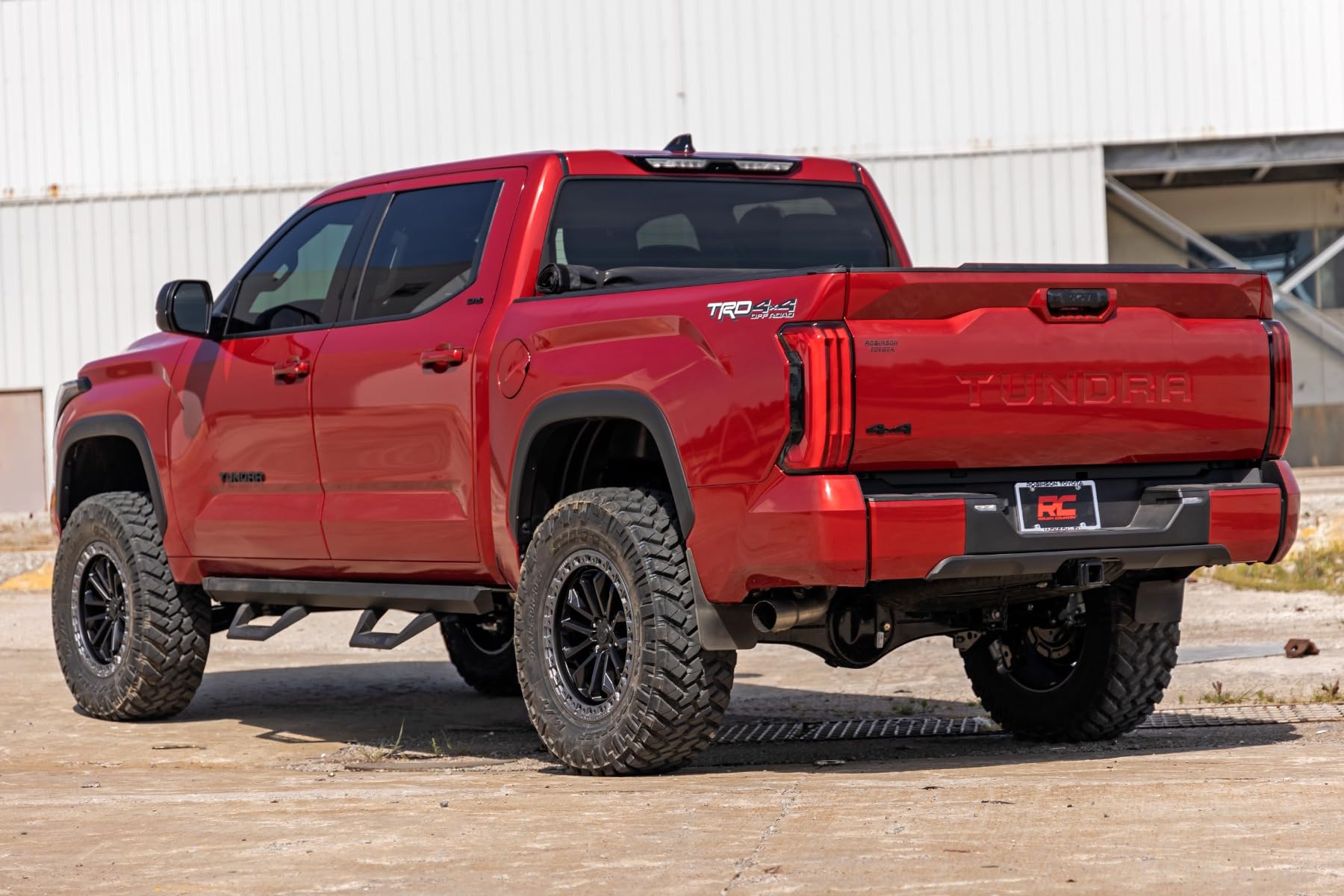 6" Rough Country Suspension Lift Kit with M1 Struts & M1 Shocks for 2022-2025 Toyota Tundra