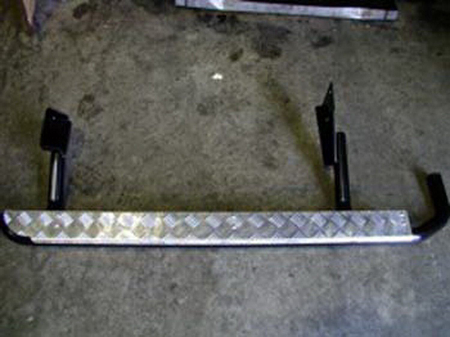 ARB Side Rail and Integrated Step 4410020
