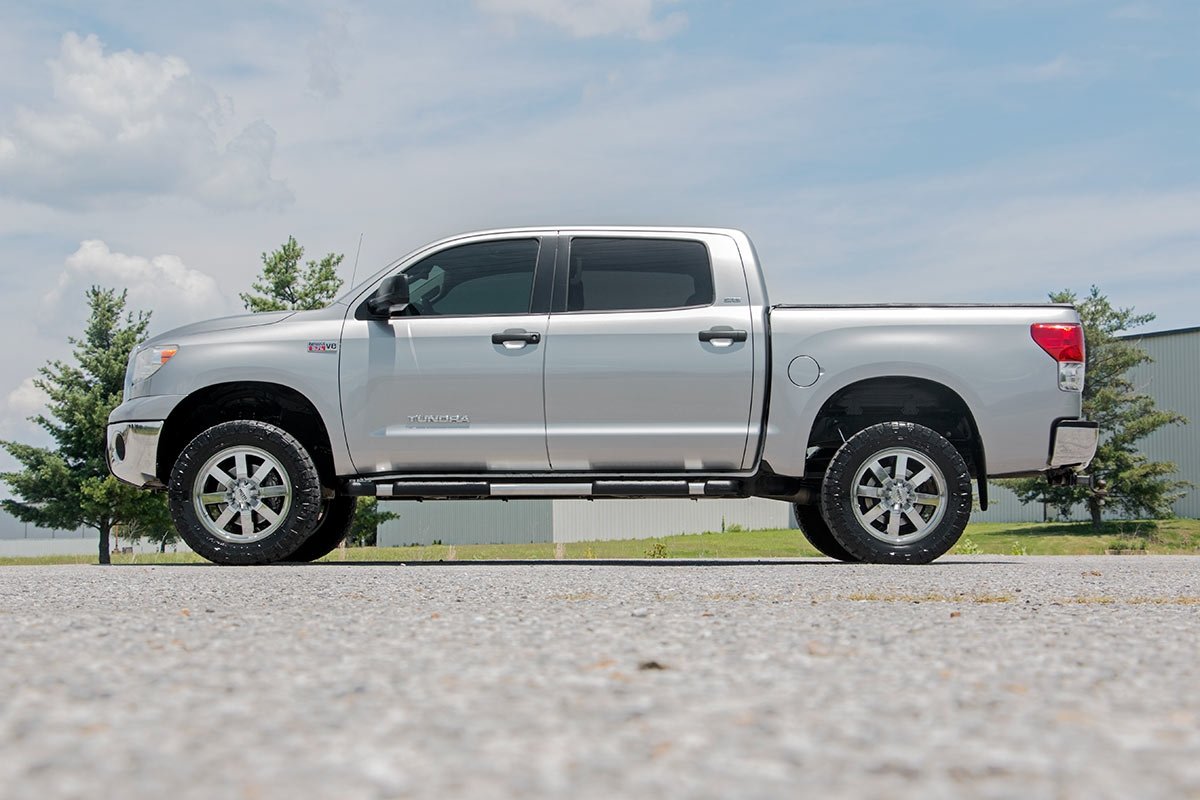 3.5" Rough Country Lift Kit w/N3 Struts for 2007-2021 Toyota Tundra - 76831