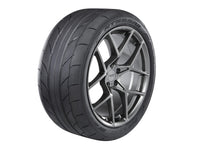 305/35ZR19 Nitto NT555RII 106W