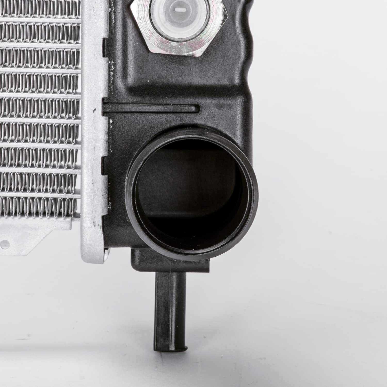 Radiator TYC Compatible with 2002-2005 Jeep Liberty