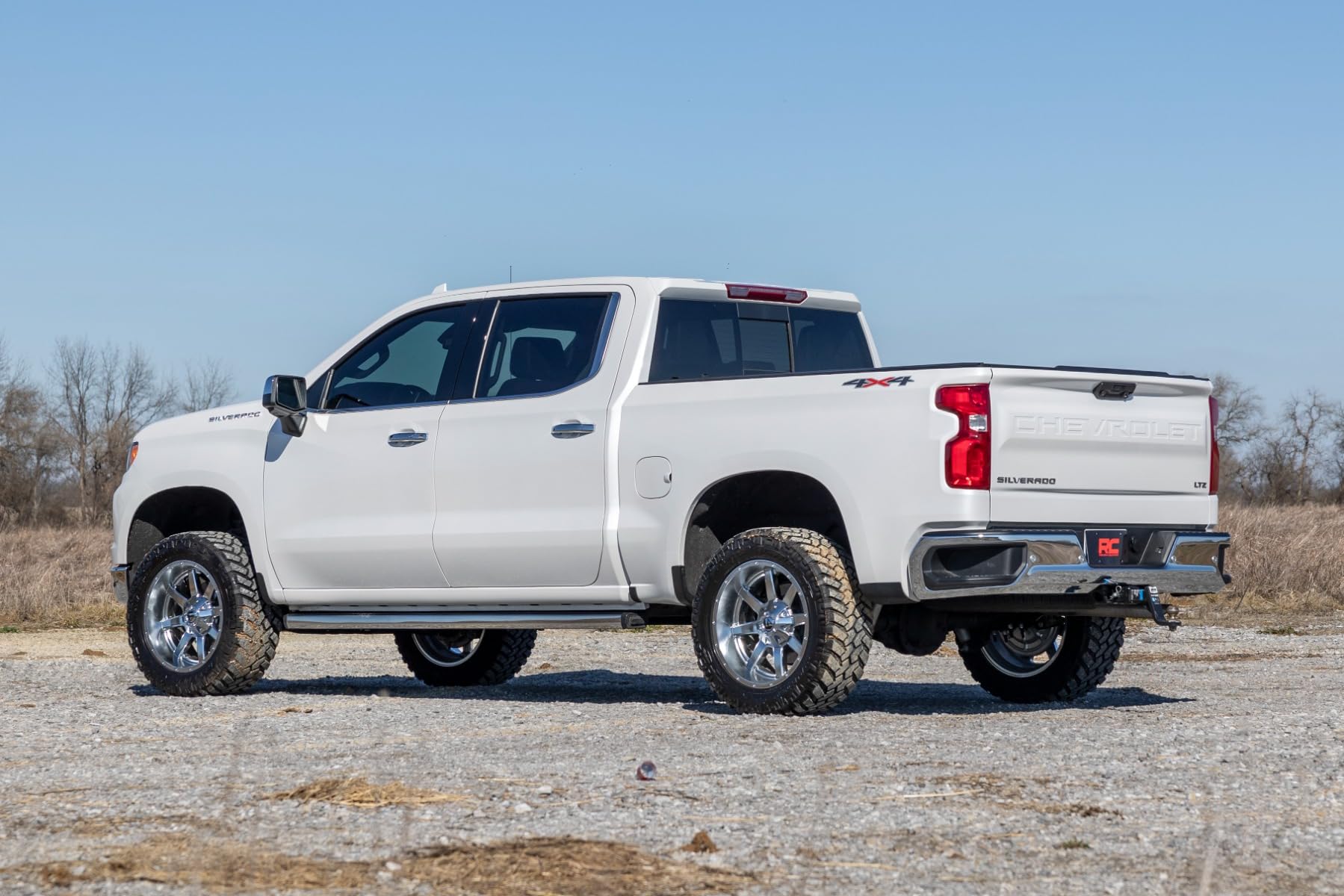 3.5" Rough Country Suspension Lift Kit for Chevy Silverado 1500 (2025-2026) - Aluminum Control Arms, Strut Spacers with Rear N3 Shocks