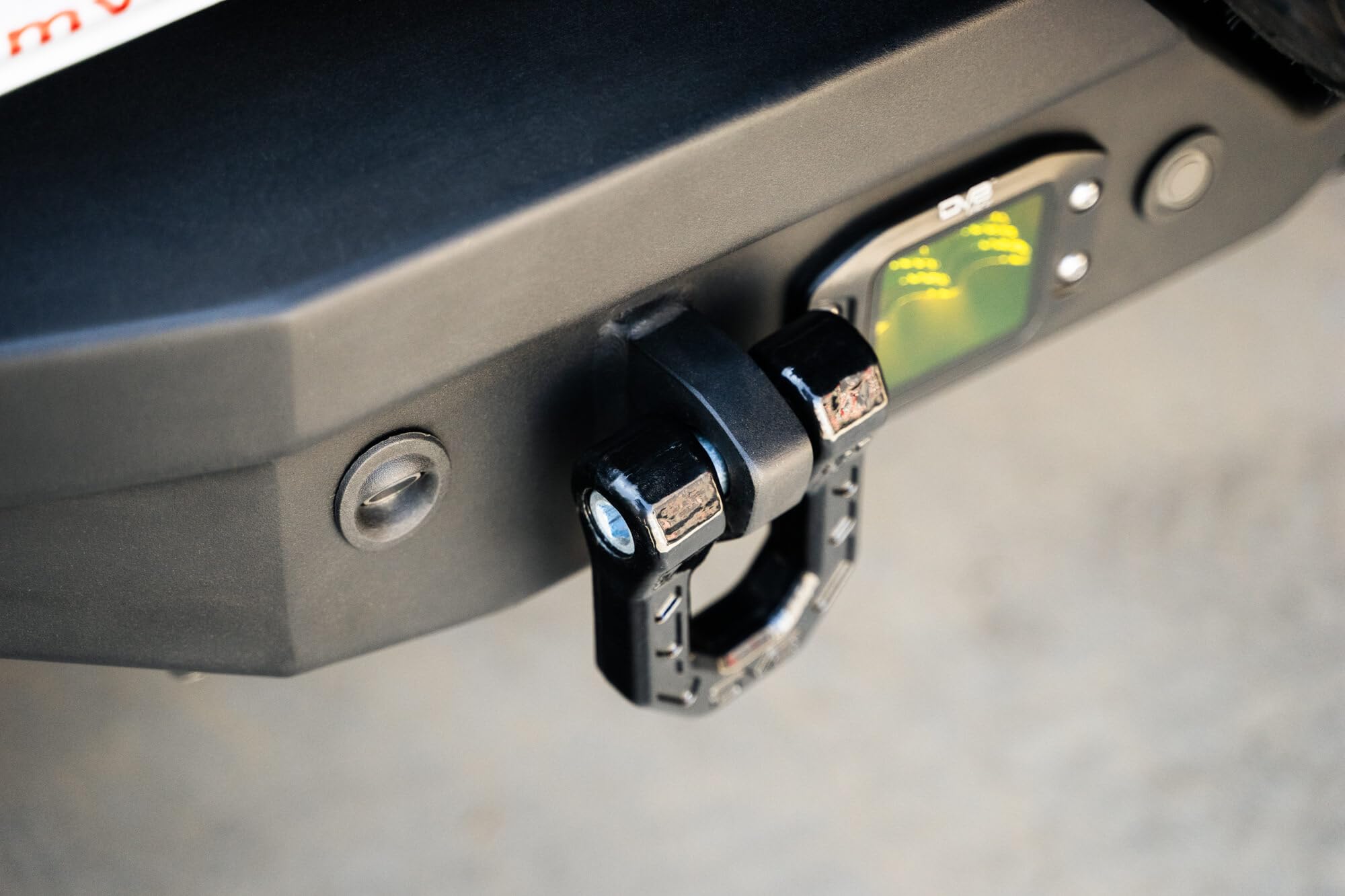Offroad DV8 Elite Series D-Ring Shackles | Pair | 8 Ton Working Load Limit | (4) ⅛” & (4) 3/16” Isolators Included | 1&1/16” Thick Forged Steel D-Ring (Black)