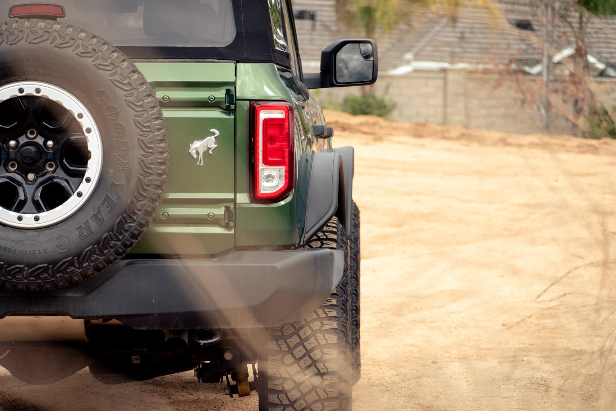 Tube Fender Flares DV8 Offroad for 2021+ Ford Bronco | Set of 4 Fenders | Simple Bolt-On Installation | Protects the Body From Trail Debris | Compatible with Sasquatch and Non-Sasquatch Packages