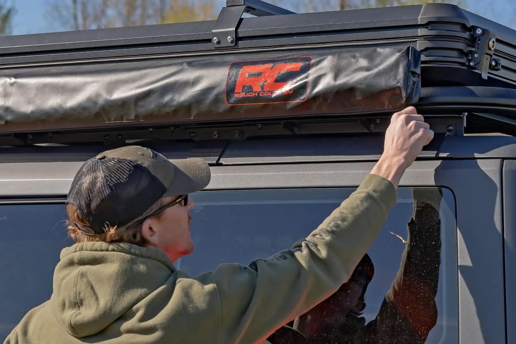 Rough Country 6'6" x 9'8" Retractable Roof Rack Awning - Universal Fit (Fits Trucks & SUVs)