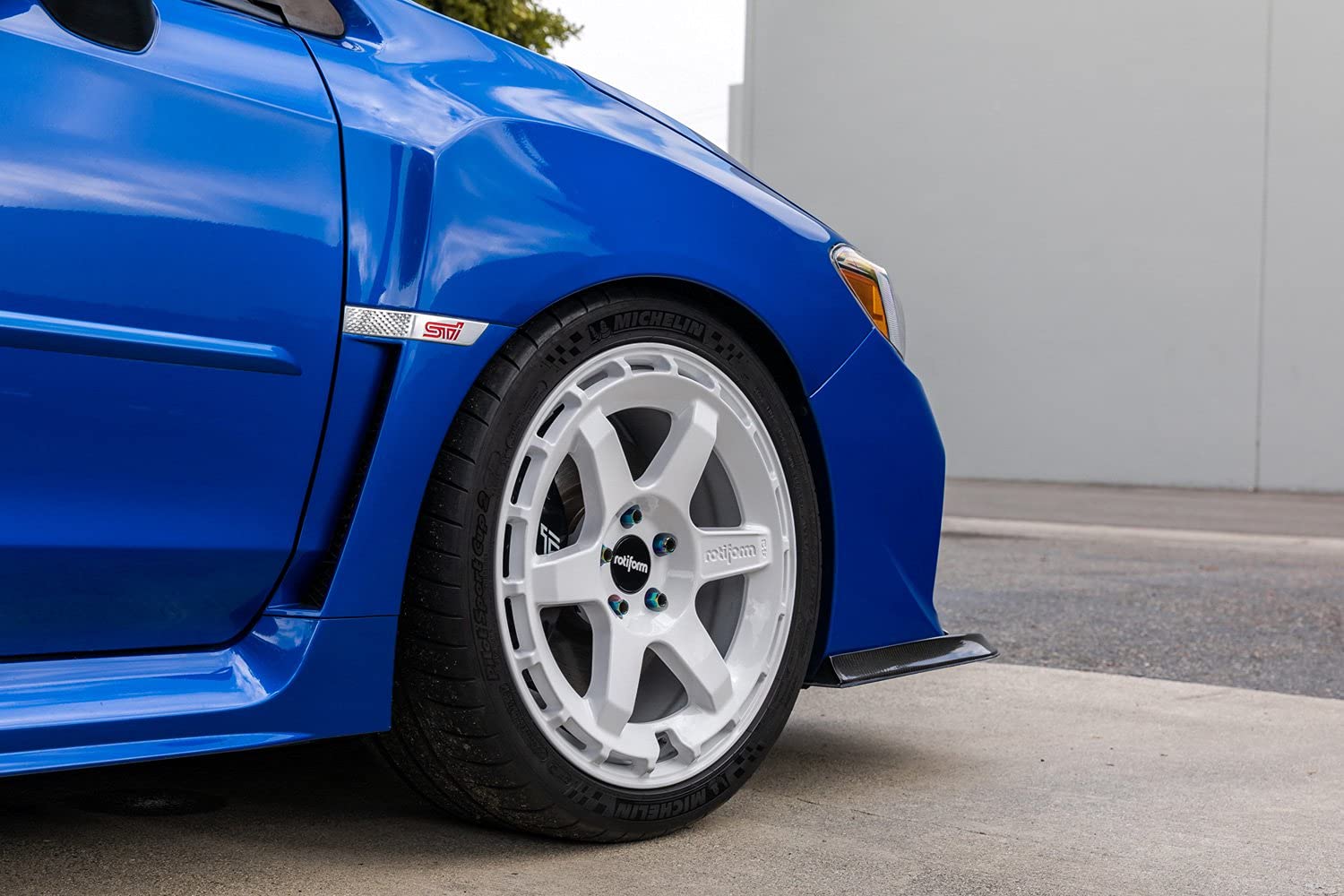 Rotiform 19x8.5 R183 KB1 5x4.5" +40mm White Wheel Rim 19" Inch