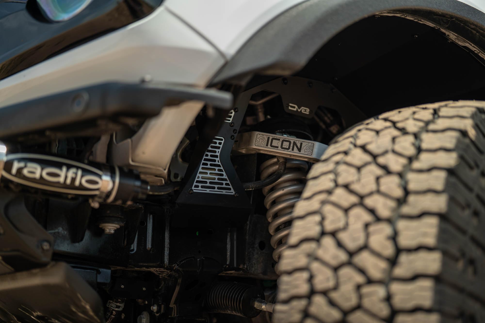 DV8 Offroad Front Fenders Inner for 2021-2025 Ford Bronco | Increases Airflow to Engine | High-Clearance Design | Lightweight & Durable Aluminum Construction | Fully Bolt-On Installation