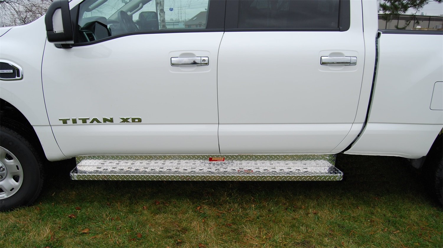 Owens 82429G-01 Products Commercial Cab Length Running Boards Diamond w/o Stone Guard And w/Star Bu