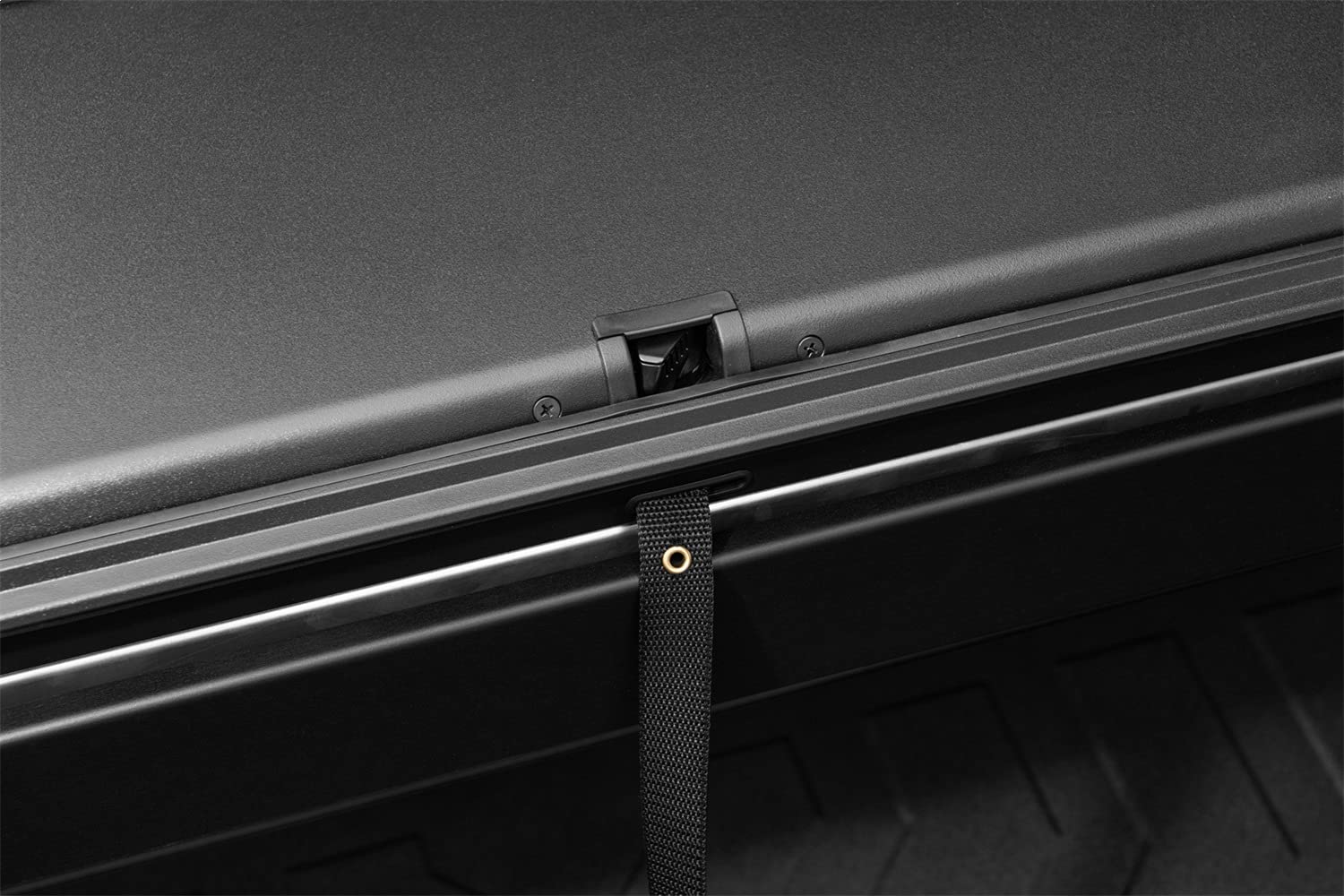 Locking Roll-N-Lock A-Series BT220A Retractable Truck Bed Tonneau Cover for 2014-2018 Silverado & Sierra 1500 | Fits 5.8' Bed