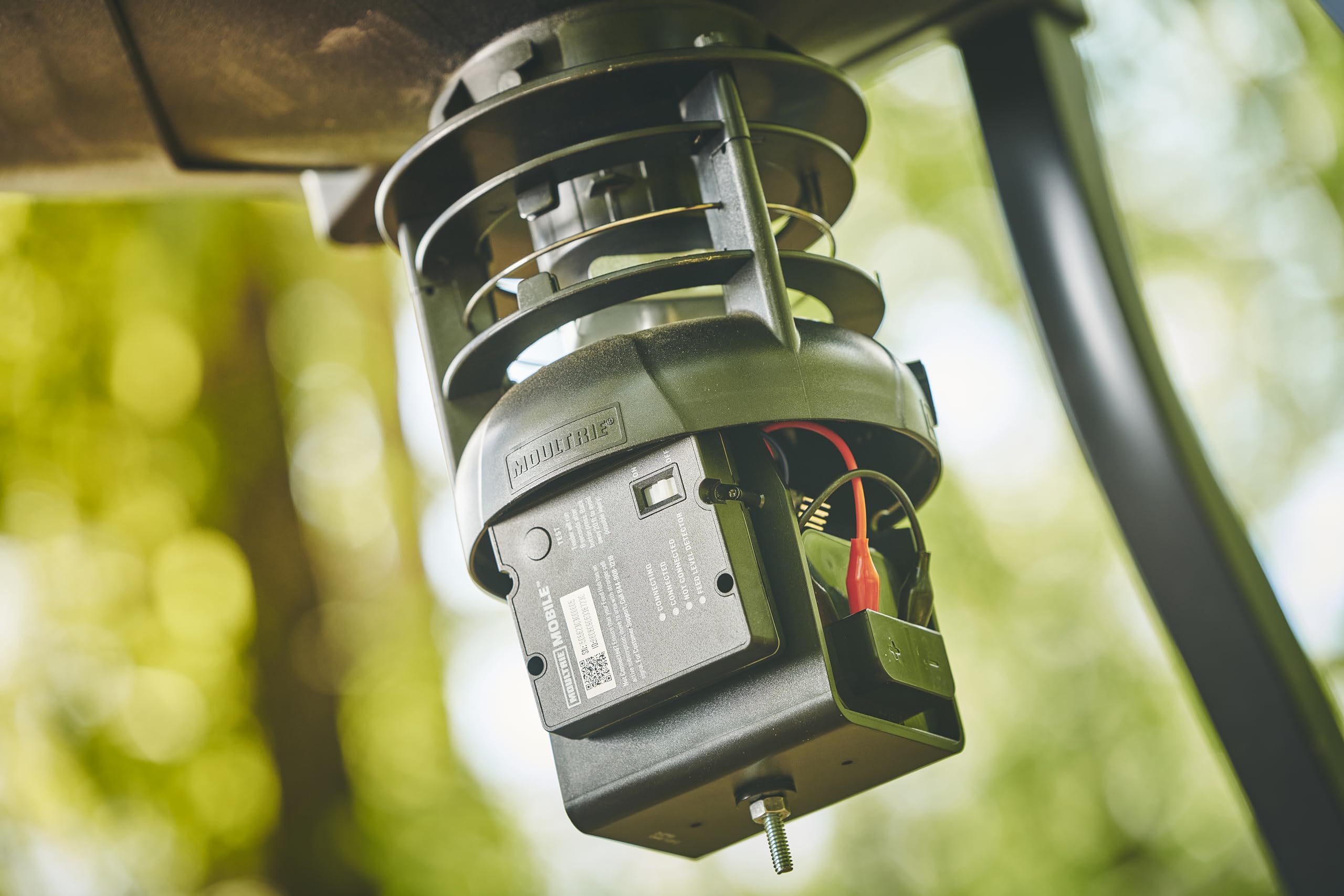 Pro Hunter 2 Cellular Feeder Kit - Moultrie Feed Hub Kit - Cellular Feeder System with Feed Level Detector and Spincast Spreader - Universal Fit for Most Spin cast Wildlife Feeder Hoppers