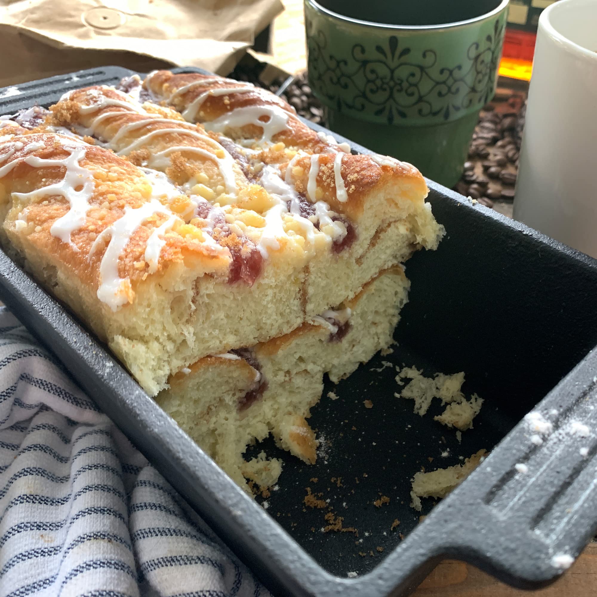 Bayou Classic Cast Iron 7476 Loaf Pan Perfect For Baking and Browning Quick Breads Yeast Breads and Pound Cake