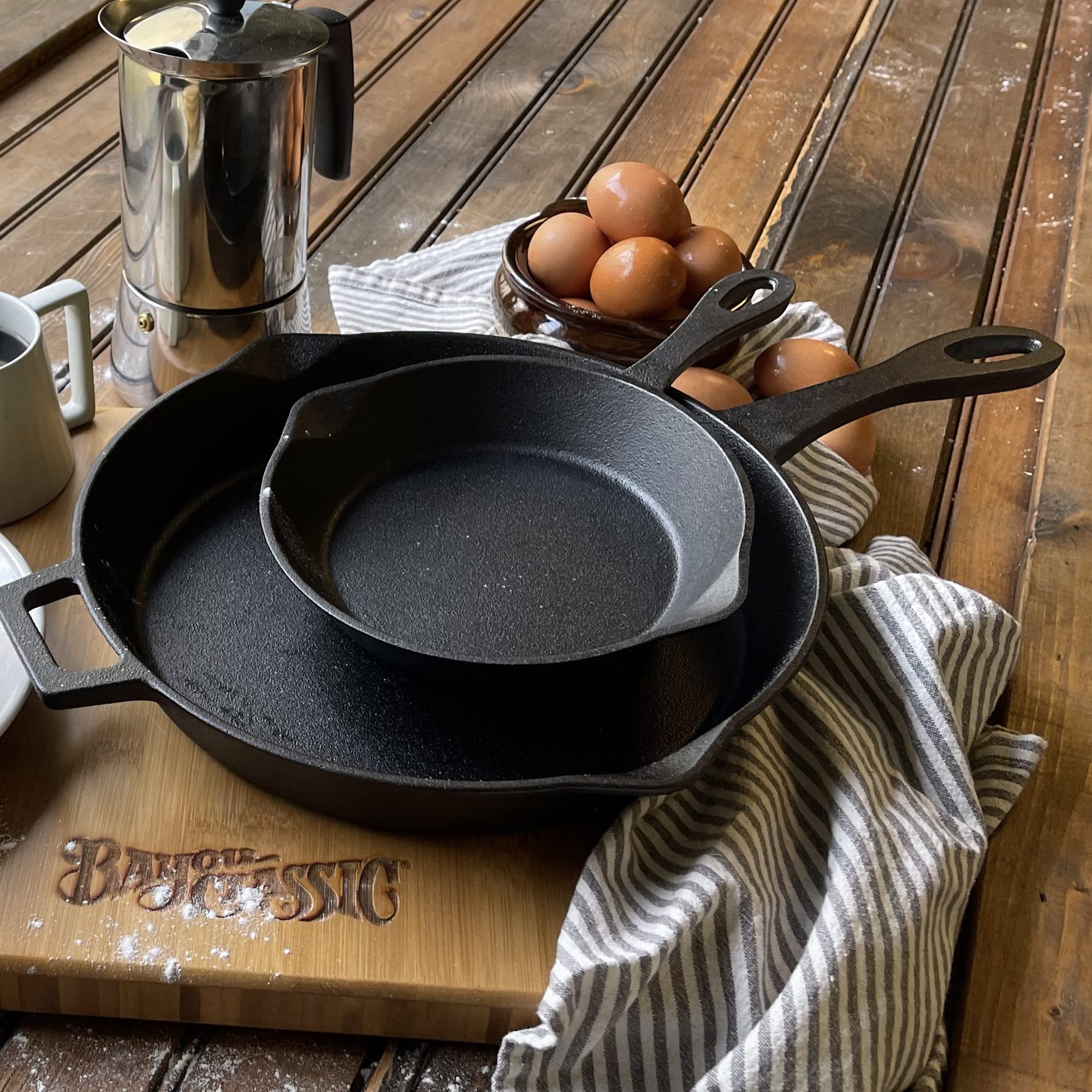 Bayou Classic Skillet Set Cast Iron Includes Pre-Seasoned 8-in and 12-in Handled Skillets with Pour Spouts Perfect For Pan Frying, Sautéing and Baking