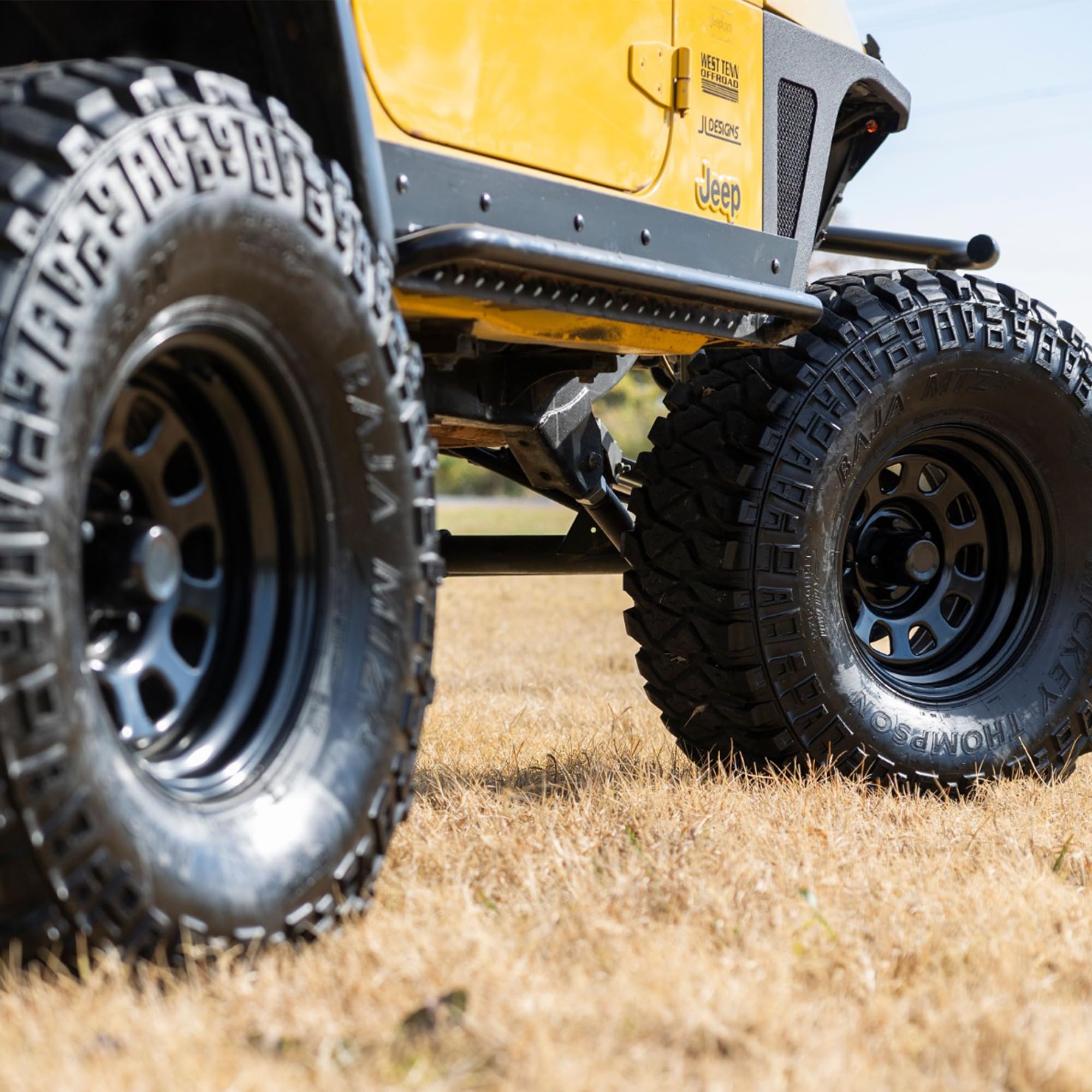 Black Steel Rough Country Wheel 15x8, 5x5 Bolt Pattern, 19mm Offset, 3.30" Bore - Gloss Black Off-Road Truck Wheel