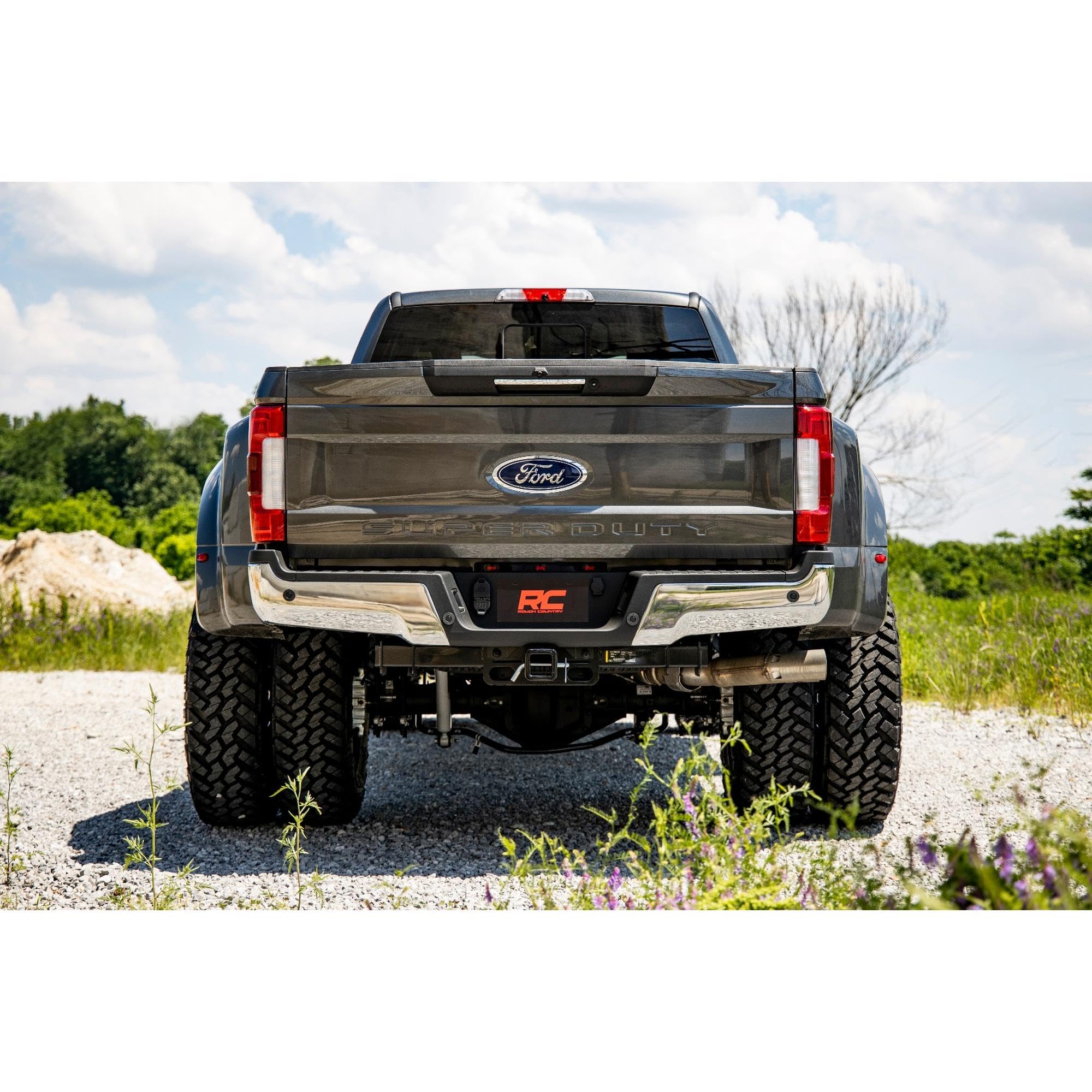 4WD Rough Country 4.5" Lift Kit for 2017-2022 Ford Super Duty Dually - 55940