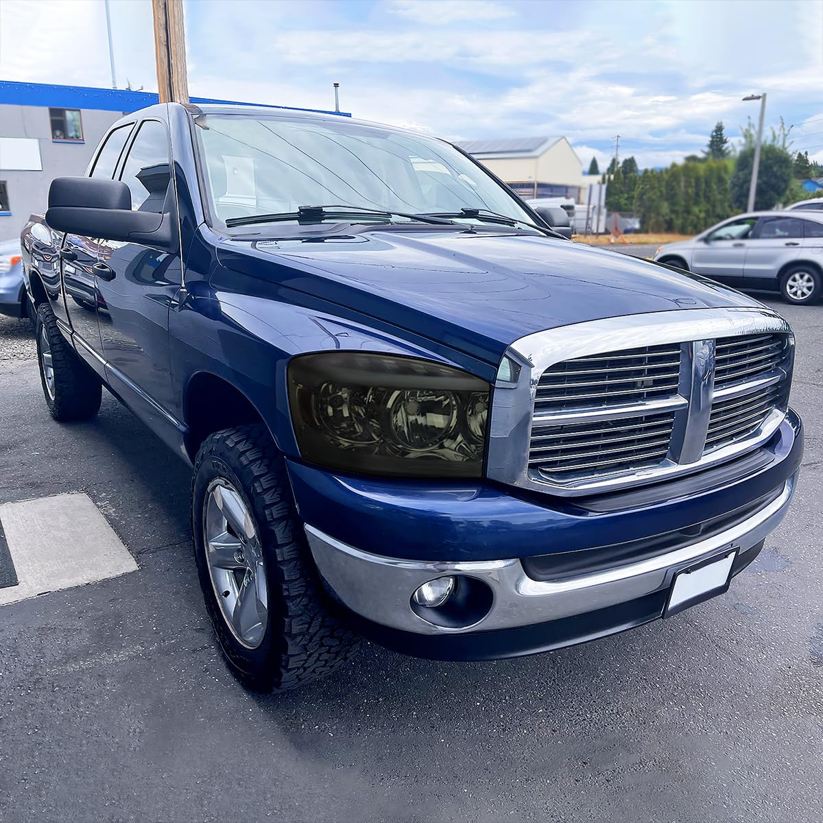 Smoke Headlights SPEC-D TUNING w/LED Bar Compatible with 2006-2008 Dodge Ram 1500/2500 / 3500, 2007-2009 Dodge Ram 2500/3500, Left + Right Pair Headlamps Assembly