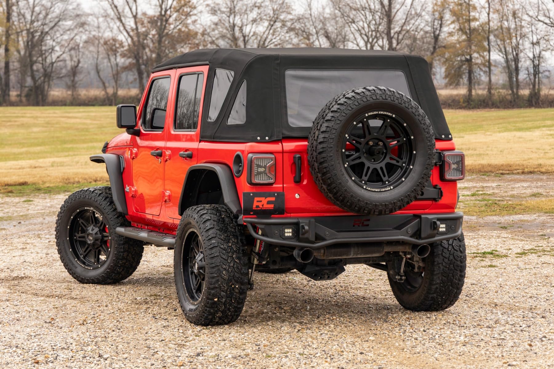 Rough Country Nerf Steps Oval for Jeep Wrangler Unlimited (2018-2025) 4-Door - OEM Style Rails with Built-in Side Steps