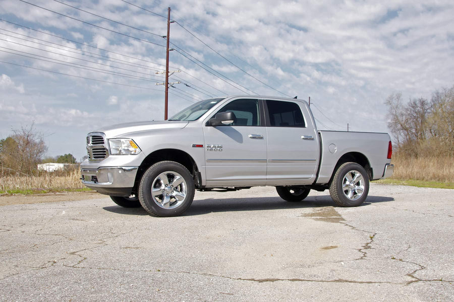 2.5 Inch Rough Country Leveling Kit with M1 Monotube Shocks for Dodge Ram 1500 (1994-2001), 2500 (1994-2013), 3500 (1994-2012) 4WD Models