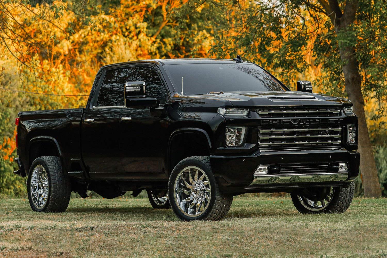 Offroad Fuel Saber 22x10 8x170.00 Chrome (-18mm)